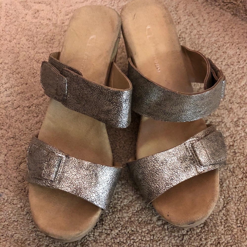 Women’s shoes